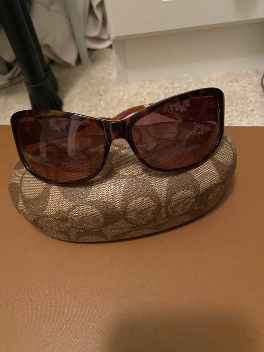 Vintage Coach Classic Tortoiseshell Sunglasses - Brown Lenses